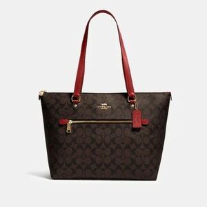 Coach Gallery Tote in Signature Canvas - Brown/Red